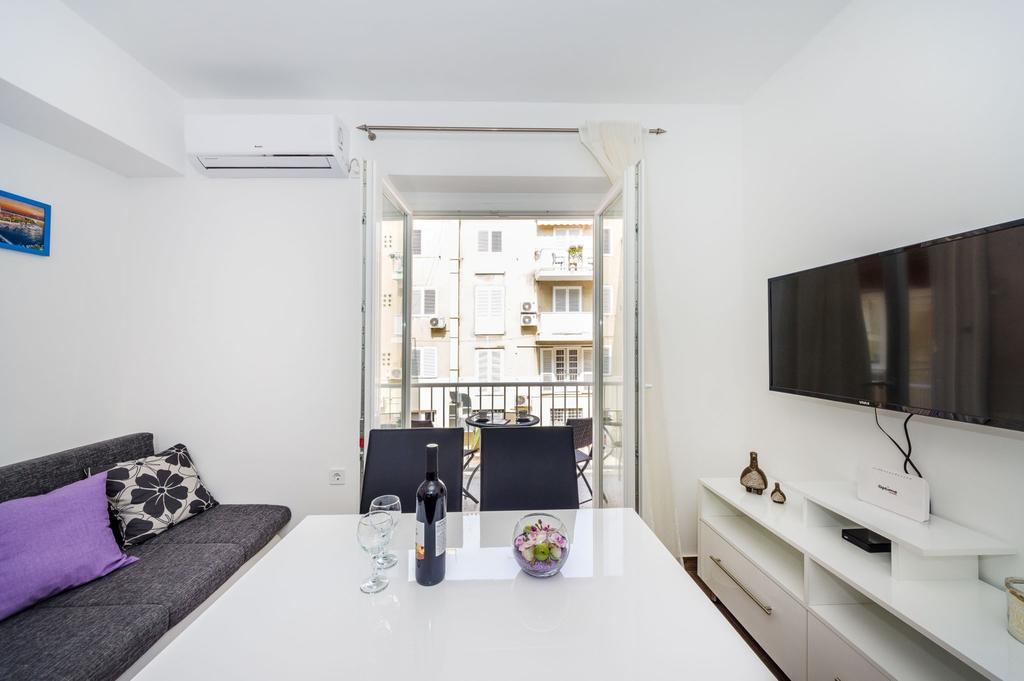 Apartment Miracool Zara Esterno foto